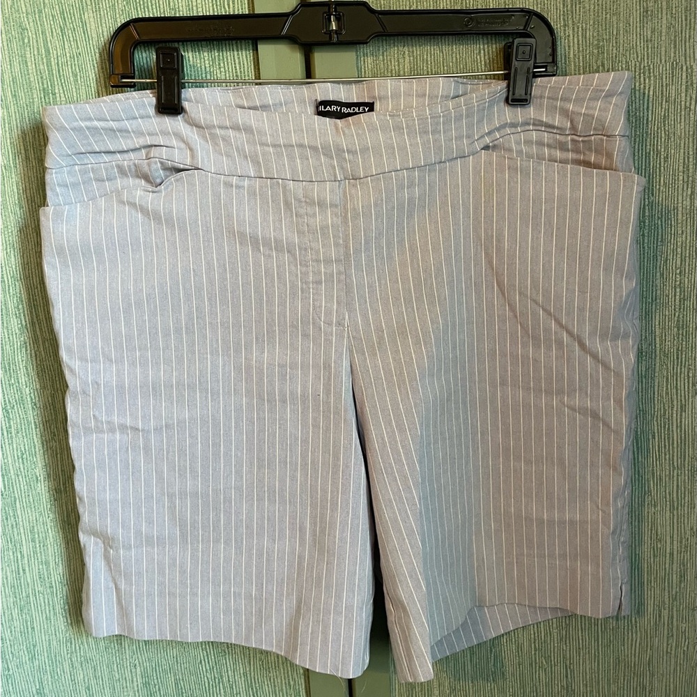 Hilary Radley EUC Light Blue and White Stripe Shorts with Stretch. Size XL